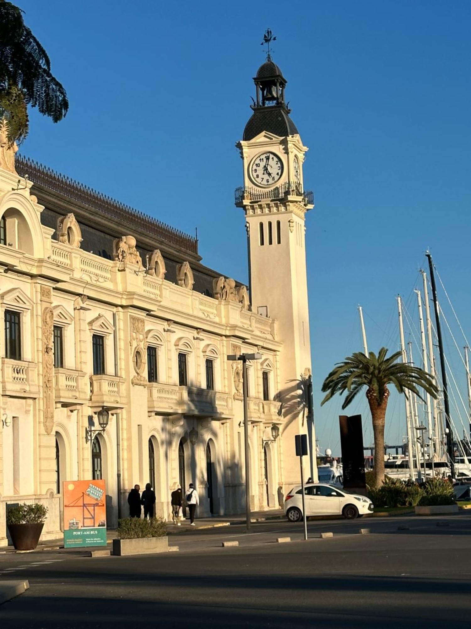 Mirador 1 Del Mercado Central - Habitacion Con Bano Privado En El Centro De La Ciudad Vella Валенсия Экстерьер фото