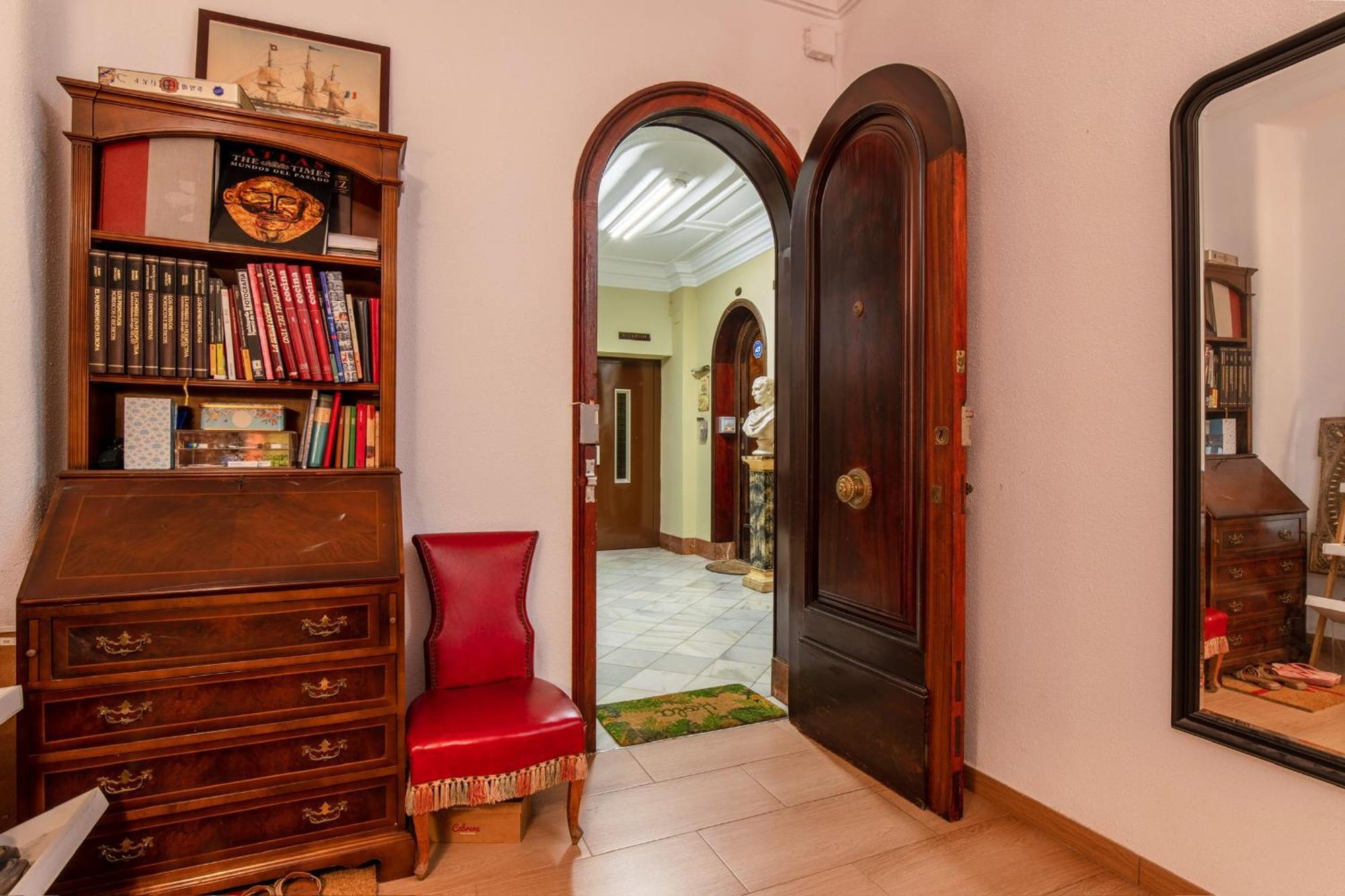 Mirador 1 Del Mercado Central - Habitacion Con Bano Privado En El Centro De La Ciudad Vella Валенсия Экстерьер фото